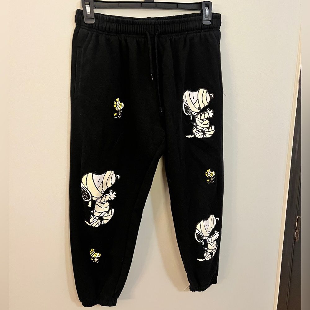 Snoopy Mummy Peanuts Black Joggers with Cartoon Print